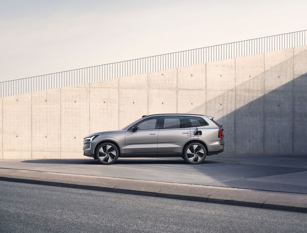 Volvo Announce All-New EX90 Electric